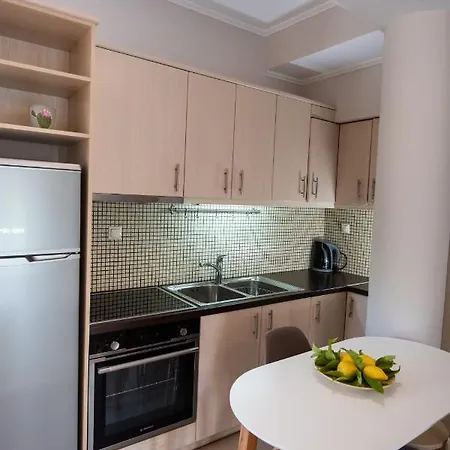 La Strada Apartment *